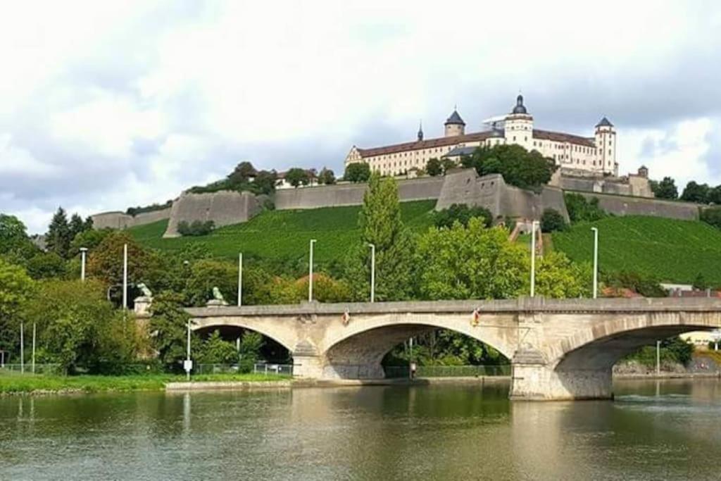 Willkommen In Wuerzburg اهلا بكم فى Willcome Extérieur photo